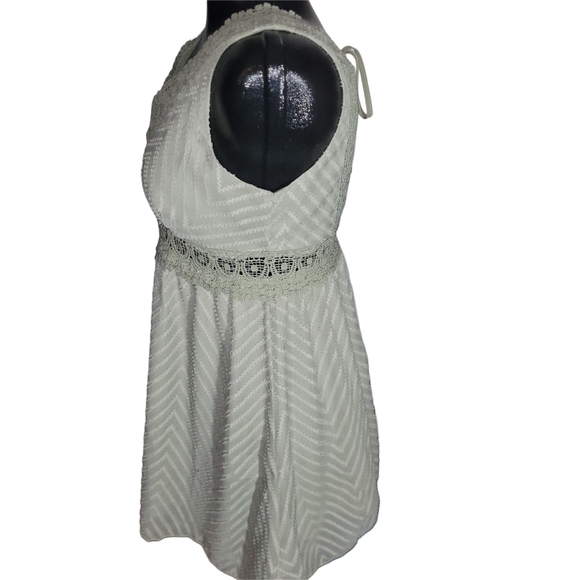 Shein Lace Trimmed Sleeveless Sage Colored Dress M - Picture 4 of 5
